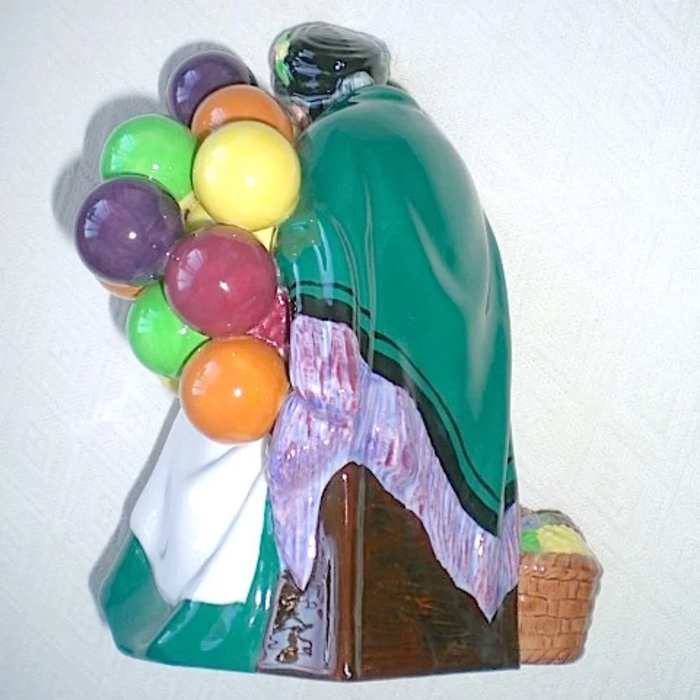 ROYAL DOULTON THE OLD BALLOON SELLER HN1315 vintage grandma cottage porcelain